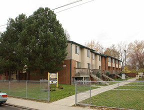 Rosa Parks Apartments in Columbus, OH - Building Photo - Building Photo