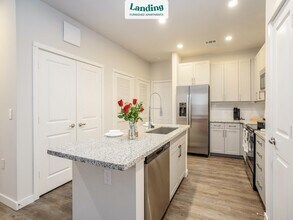 1148 Silber Rd-Unit -1112.1326859 in Houston, TX - Building Photo - Building Photo