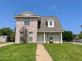Updated 4 Bed, 3 Bath Home for Fall 2026 Move In! in College Station, TX - Building Photo