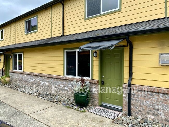 property at 4673 NW Walgren Dr