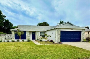 3888 Easton St in Sarasota, FL - Building Photo