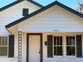 1414 S 11th St in Chickasha, OK - Building Photo