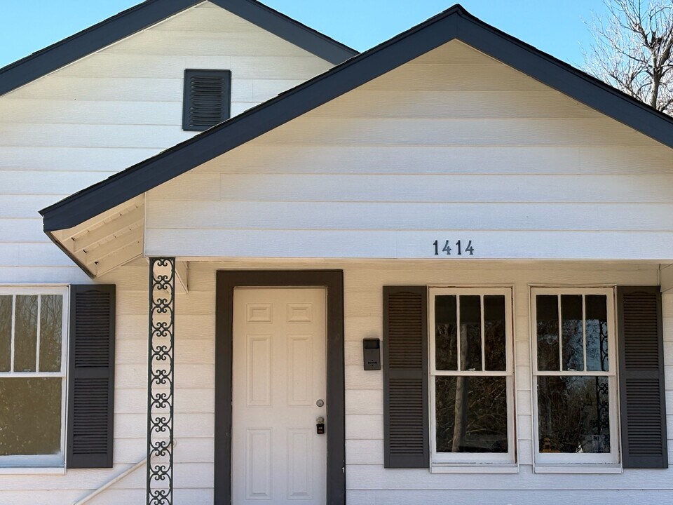 1414 S 11th St in Chickasha, OK - Building Photo