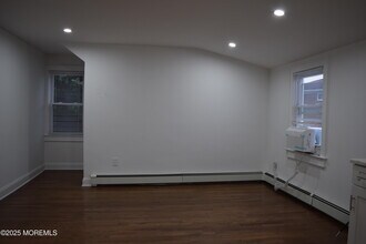 52 Dunbar Ave in Long Branch, NJ - Building Photo - Building Photo