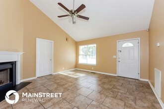 825 Stone Hedge Ct in Nashville, TN - Foto de edificio - Building Photo