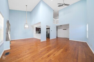 1724 Leeds Ct in Mundelein, IL - Building Photo - Building Photo