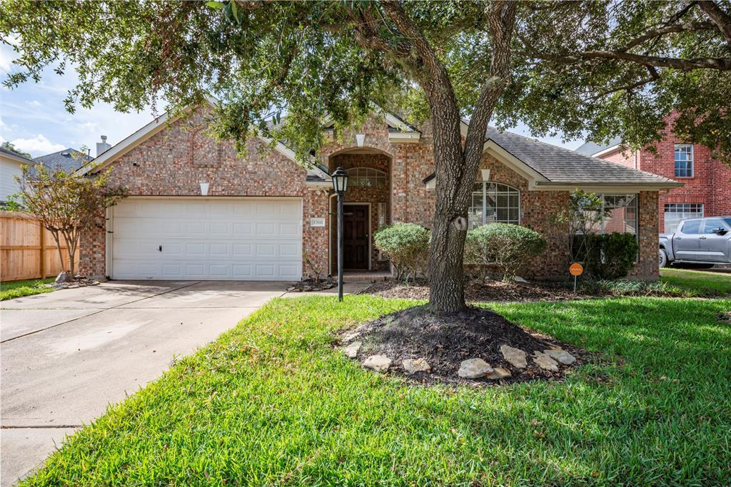 17611 Forest Haven Trail in Tomball, TX - Foto de edificio