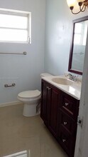 703 NW 6th St, Unit 1 in Hallandale Beach, FL - Building Photo - Building Photo