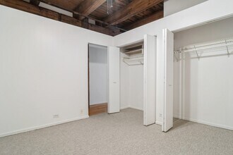 625 W Jackson Blvd, Unit 306 in Chicago, IL - Foto de edificio - Building Photo
