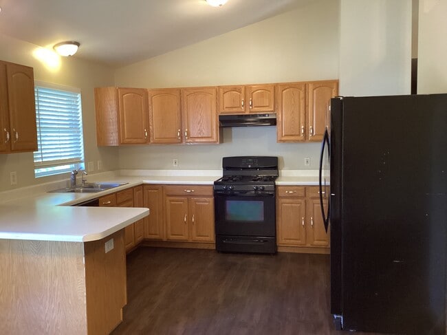 204 Inverness Trl in McHenry, IL - Building Photo - Building Photo