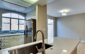 1630 E Palm Ave, Unit 7 in El Segundo, CA - Building Photo - Building Photo