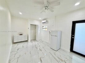 17802 SW 152nd Ct in Miami, FL - Building Photo