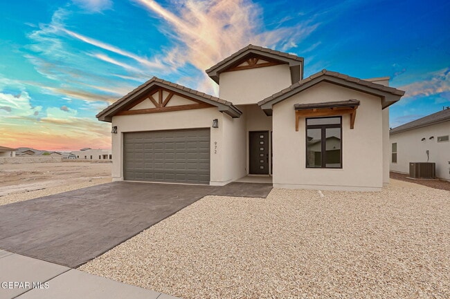 972 Aqueduct Ave in El Paso, TX - Building Photo - Building Photo