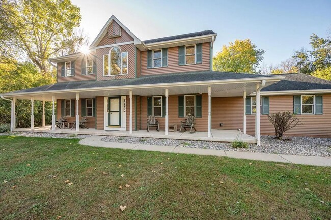 property at 969 Riverside Dr