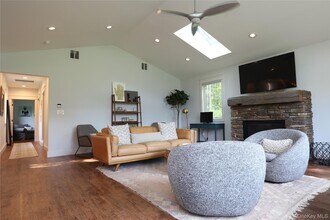 36 Northwoods Rd in Woodstock, NY - Building Photo - Building Photo