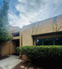 8657 N Arnold Palmer Dr in Tucson, AZ - Building Photo - Building Photo