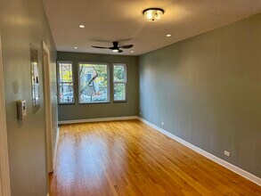 1957 W Race Ave in Chicago, IL - Building Photo - Building Photo