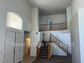 3918 Ginko Way in Sacramento, CA - Building Photo - Building Photo