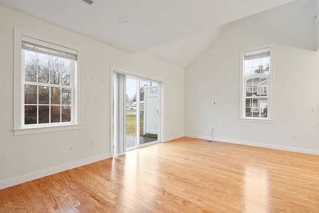 70 Endicott St in Norwood, MA - Building Photo - Building Photo