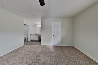 19111 Ruble Dr in Houston, TX - Building Photo - Building Photo