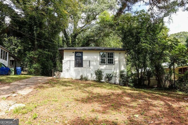 2179 Worthem Ave SW, Unit A in Atlanta, GA - Building Photo - Building Photo