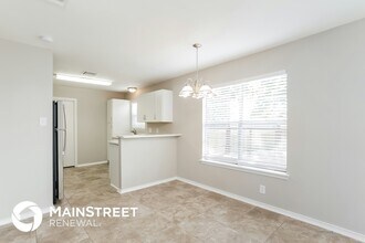 3022 Lake Grande St in San Antonio, TX - Building Photo - Building Photo