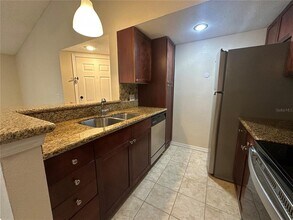 5112 Conroy Rd in Orlando, FL - Building Photo - Building Photo