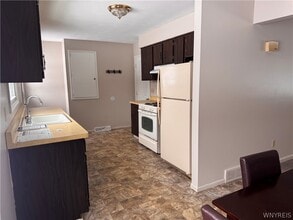 10035 Creek Rd in Pavilion, NY - Building Photo - Building Photo