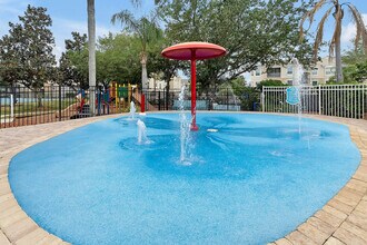 8157 Sun Palm Dr in Kissimmee, FL - Building Photo - Building Photo
