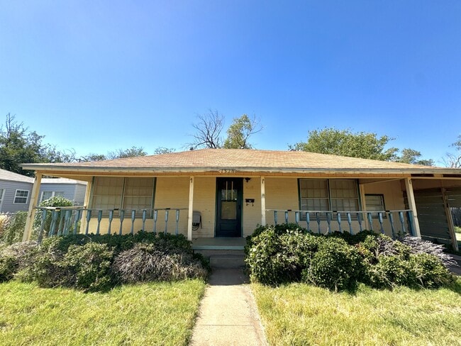 1326 Hillcrest St in Amarillo, TX - Building Photo - Building Photo