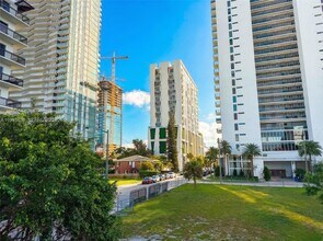 404 NE 27th St in Miami, FL - Building Photo - Building Photo