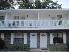 103 Muir Ct in Summerville, SC - Building Photo