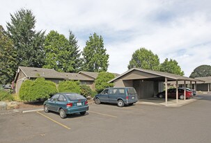 Wheatland Village Condominiums in Keizer, OR - Building Photo