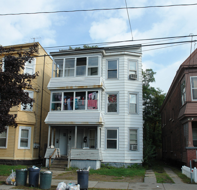 921 Bridge St in Schenectady, NY - Building Photo - Building Photo