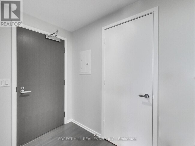 1-6001 Bloor St E in Toronto, ON - Building Photo - Building Photo