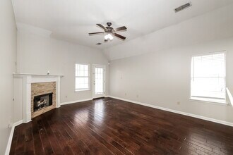 8264 Cross Point Dr in Olive Branch, MS - Building Photo - Building Photo