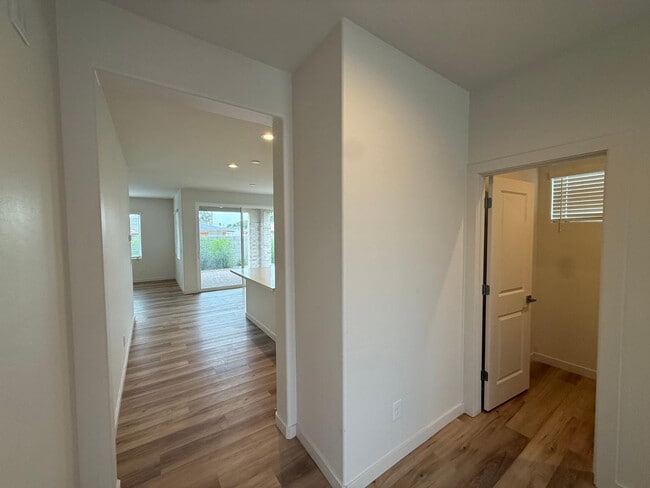 property at 624 N Vine St