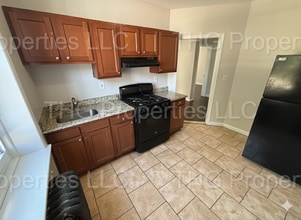 678 Scotland in Orange, NJ - Building Photo - Building Photo