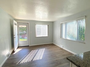 10 Pointview Rd in Pittsburgh, PA - Building Photo - Building Photo