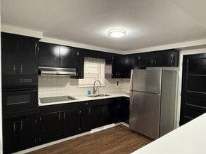 9533 Schiller Blvd in Franklin Park, IL - Building Photo - Building Photo