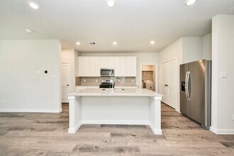 3939 Accolade Xing in Brookshire, TX - Building Photo - Building Photo