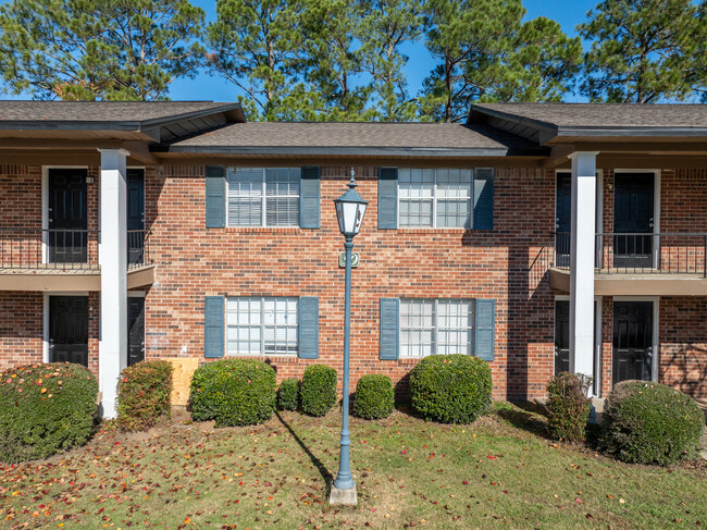 Whispering Pines at 1200 in Albany, GA - Foto de edificio - Building Photo