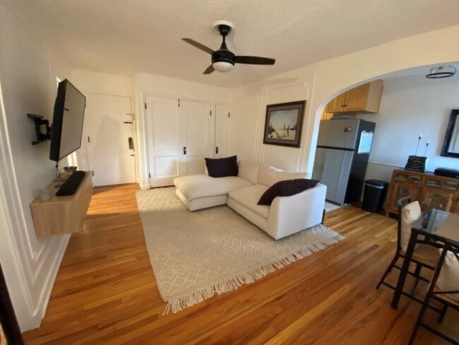 property at 1365 N Corona St