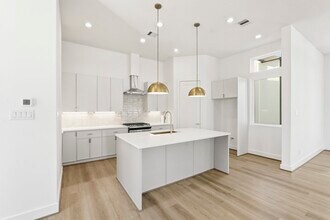 3830 Wilmer St in Houston, TX - Foto de edificio - Building Photo