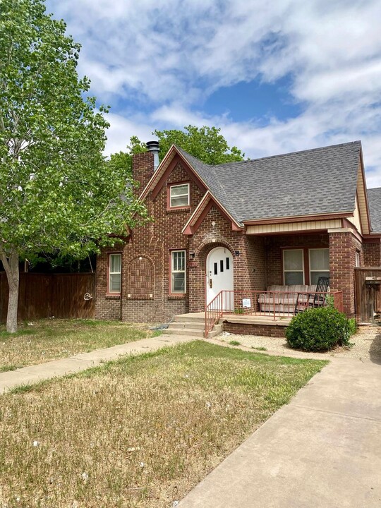 2316 18th St in Lubbock, TX - Building Photo