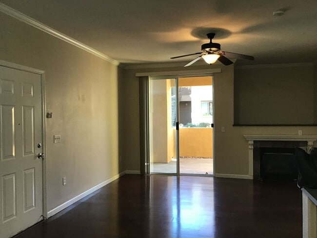 501 Gibson Dr in Roseville, CA - Building Photo - Building Photo