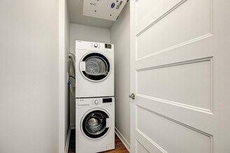 173 Boulevard Armand-Frappier in Ste-Julie, QC - Building Photo - Building Photo