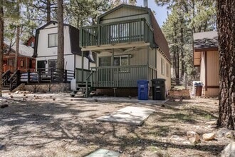 336 Spruce Ln in Sugarloaf, CA - Building Photo - Building Photo