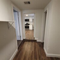 6810 Bleker St photo'