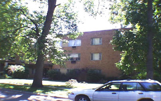 820-22 Seward St Apartments